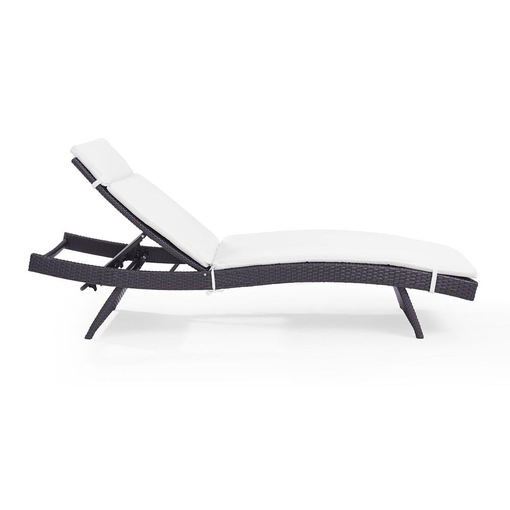 Biscayne Outdoor Wicker Chaise Lounge in White/Brown